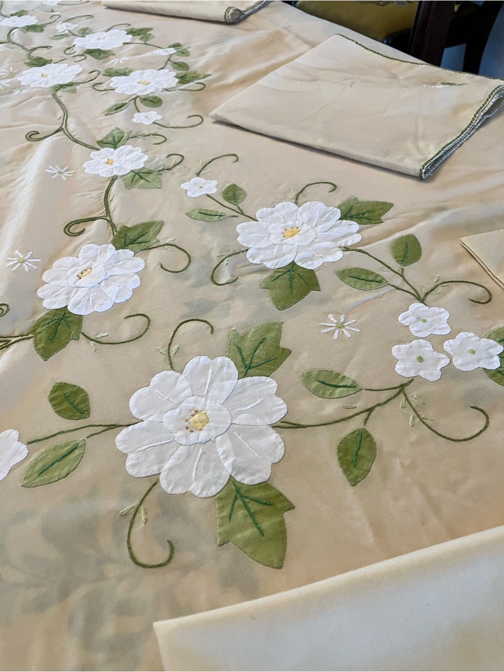Large Cream Vintage Hand Embroidered Tablecloth And Napkins, Beautiful Flowers